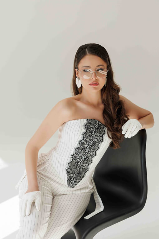 corset-inalt-cu-dantela-chantilly-2-2795