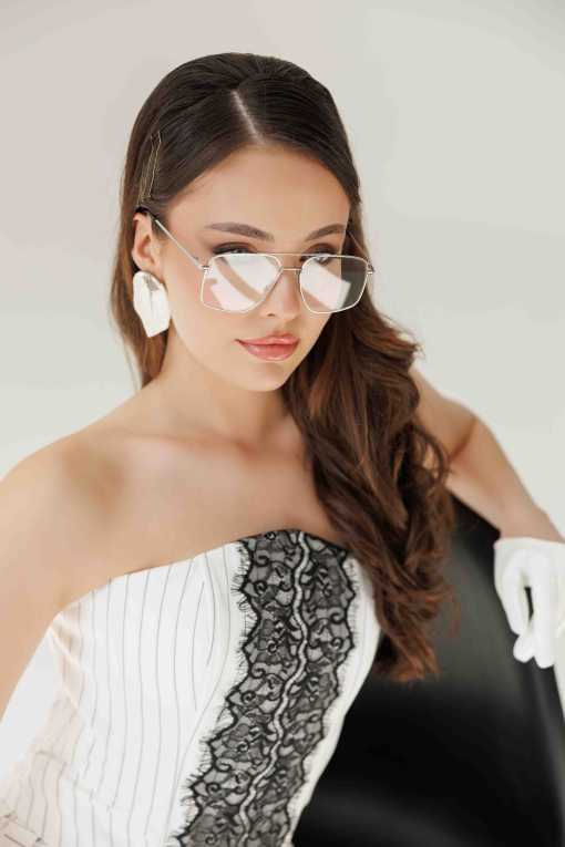 corset-inalt-cu-dantela-chantilly-2-2795