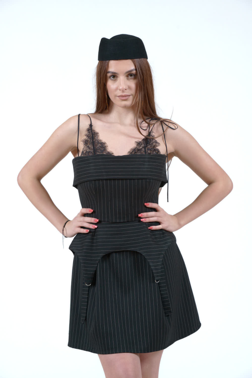 fusta-in-cute-stofa-neagra-cu-dungi-2-7303