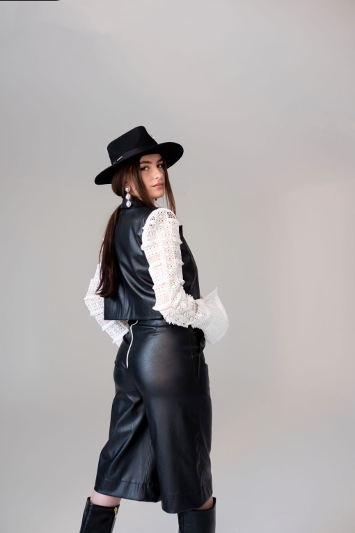 pantaloni-piele-ecologica-1-3768